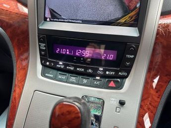 TOYOTA VELLFIRE Auto MPV 7-Seater