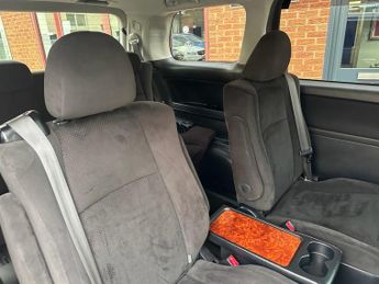 TOYOTA VELLFIRE Auto MPV