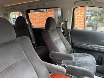 TOYOTA VELLFIRE Auto MPV