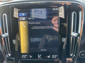 VOLVO XC40 2.0 T4 R-Design Pro SUV 5dr Petrol Auto AWD Euro 6 (s/s) (190 ps