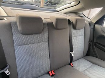 FORD FOCUS 1.6 Style Hatchback 5dr Petrol AUTOMATIC (184 g/km, 99 bhp)