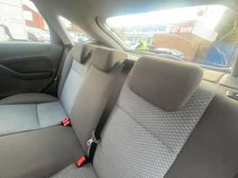 FORD FOCUS 1.6 Style Hatchback 5dr Petrol AUTOMATIC (184 g/km, 99 bhp)