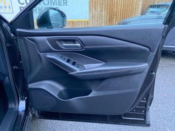 NISSAN QASHQAI 1.3 DIG-T MHEV N-Connecta SUV 5dr Petrol Hybrid XTRON Euro 6 (s/