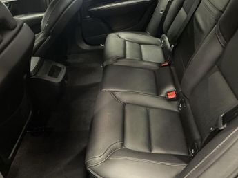 VOLVO S90 2.0 D4 Inscription Pro Saloon 4dr Diesel Auto Euro 6 (s/s) (190 