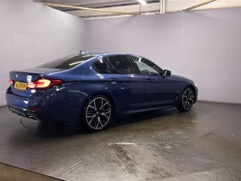 BMW 5 SERIES 2.0 520d MHT M Sport Saloon 4dr Diesel Hybrid Steptronic Euro 6 