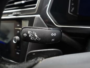 VOLKSWAGEN TIGUAN 1.5 TSI R-Line SUV 5dr Petrol DSG Euro 6 (s/s) (150 ps)