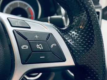 MERCEDES-BENZ E-CLASS 2.1 E220d AMG Line Edition (Premium) Cabriolet 2dr Diesel G-Tron