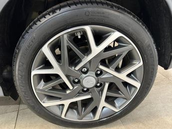 HYUNDAI KONA 1.6 h-GDi Premium SUV 5dr Petrol Hybrid DCT Euro 6 (s/s) (141 ps