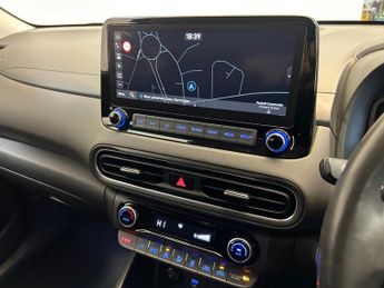 HYUNDAI KONA 1.6 h-GDi Premium SUV 5dr Petrol Hybrid DCT Euro 6 (s/s) (141 ps