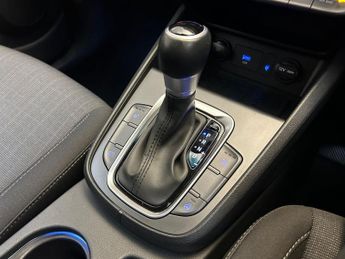 HYUNDAI KONA 1.6 h-GDi Premium SUV 5dr Petrol Hybrid DCT Euro 6 (s/s) (141 ps