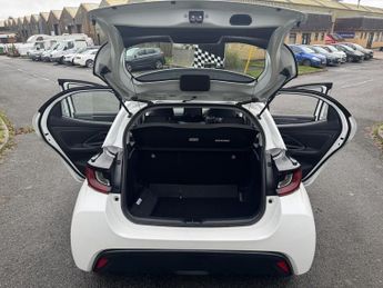 TOYOTA YARIS 1.5 VVT-h Icon Hatchback 5dr Petrol Hybrid E-CVT Euro 6 (s/s) (1