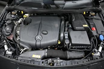 MERCEDES-BENZ CLA 2.1 CLA220d AMG Line Shooting Brake 5dr Diesel 7G-DCT Euro 6 (s/