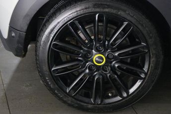 MINI Electric Hatch Cooper SE 32.6kWh Level 2 Hatchback 3dr Electric Auto (184 ps)