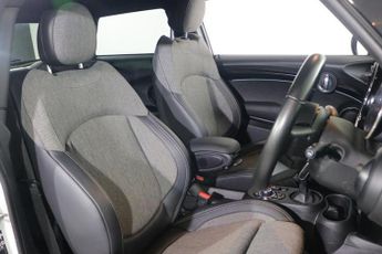 MINI Electric Hatch Cooper SE 32.6kWh Level 2 Hatchback 3dr Electric Auto (184 ps)