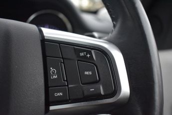 LAND ROVER DISCOVERY SPORT 2.0 TD4 HSE SUV 5dr Diesel Auto 4WD Euro 6 (s/s) (180 ps)