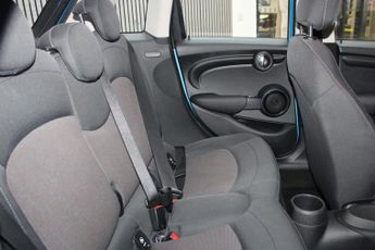 MINI HATCH 1.5 Cooper Hatchback 5dr Petrol Auto Euro 6 (s/s) (136 ps)