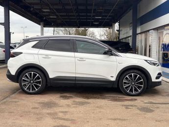 VAUXHALL GRANDLAND X 1.6 13.2kWh Ultimate Nav SUV 5dr Petrol Plug-in Hybrid Auto 4WD 