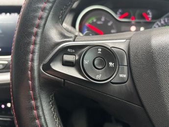 VAUXHALL GRANDLAND X 1.6 13.2kWh Ultimate Nav SUV 5dr Petrol Plug-in Hybrid Auto 4WD 