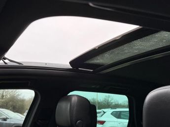 VOLKSWAGEN TOUAREG 3.0 TDI V6 BlueMotion Tech R-Line Plus SUV 5dr Diesel Tiptronic 