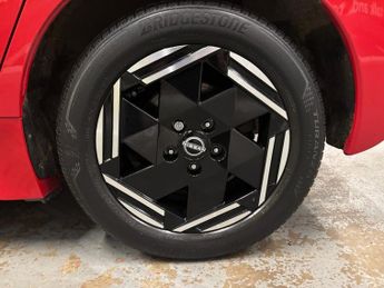 NISSAN LEAF 39kWh Acenta Hatchback 5 Door Electric Automatic Red 1 Owner fro