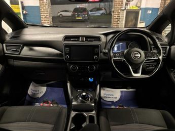 NISSAN LEAF 39kWh Acenta Hatchback 5 Door Electric Automatic Red 1 Owner fro