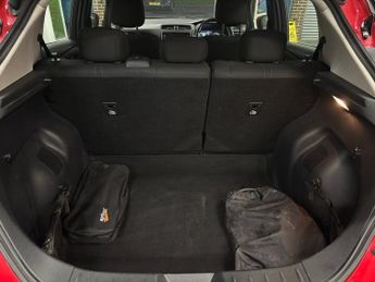 NISSAN LEAF 39kWh Acenta Hatchback 5 Door Electric Automatic Red 1 Owner fro