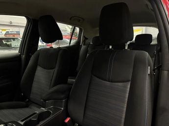 NISSAN LEAF 39kWh Acenta Hatchback 5 Door Electric Automatic Red 1 Owner fro