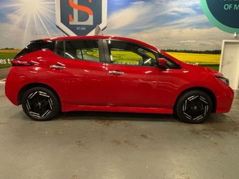 NISSAN LEAF 39kWh Acenta Hatchback 5 Door Electric Automatic Red 1 Owner fro