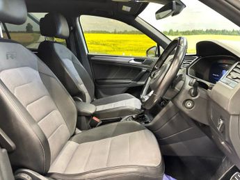 VOLKSWAGEN TIGUAN 2.0 BiTDI R-Line SUV 5 Door Diesel Automatic DSG 4Motion White E