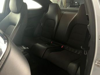 MERCEDES-BENZ C CLASS 2.1 C220 CDI BlueEfficiency AMG Sport Coupe 2dr Diesel G-Tronic+