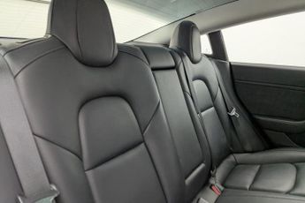 TESLA Model 3 Standard Range Plus Saloon 4dr Electric Auto RWD (241 bhp)