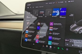 TESLA Model 3 Standard Range Plus Saloon 4dr Electric Auto RWD (241 bhp)