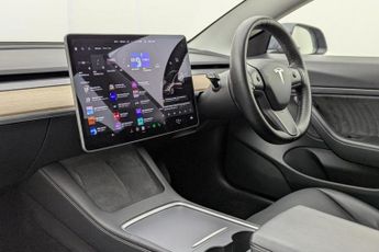 TESLA Model 3 Standard Range Plus Saloon 4dr Electric Auto RWD (241 bhp)