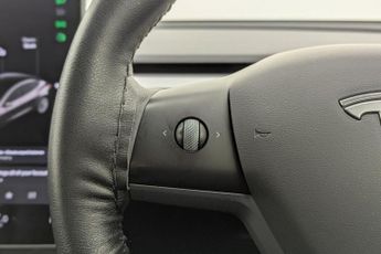 TESLA Model 3 Standard Range Plus Saloon 4dr Electric Auto RWD (241 bhp)