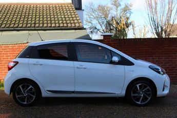 TOYOTA YARIS 1.5 VVT-h Y20 Bi-tone Hatchback 5dr Petrol Hybrid E-CVT Euro 6 (