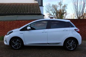 TOYOTA YARIS 1.5 VVT-h Y20 Bi-tone Hatchback 5dr Petrol Hybrid E-CVT Euro 6 (