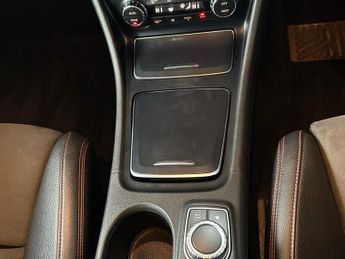 MERCEDES-BENZ A-CLASS 2.1 A200d AMG Line Hatchback 5dr Diesel 7G-DCT Euro 6 (s/s) (136