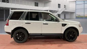 LAND ROVER FREELANDER 2 2.2 TD4 HSE SUV 5dr Diesel CommandShift 4WD Euro 5 (150 ps)