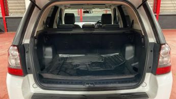 LAND ROVER FREELANDER 2 2.2 TD4 HSE SUV 5dr Diesel CommandShift 4WD Euro 5 (150 ps)
