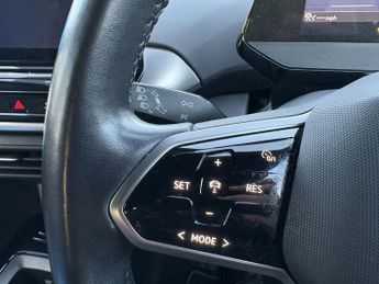 VOLKSWAGEN ID.4 Pro Performance 77kWh 1ST Edition SUV 5dr Electric Auto (204 ps)