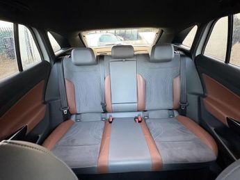 VOLKSWAGEN ID.4 Pro Performance 77kWh 1ST Edition SUV 5dr Electric Auto (204 ps)