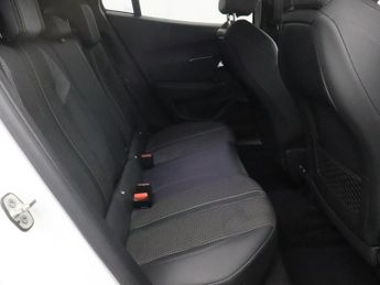 PEUGEOT E-2008 50kWh GT SUV 5dr Electric Auto (7kW Charger) (136 ps)