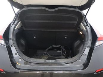 NISSAN LEAF 59kWh e+ Tekna Hatchback 5dr Electric Auto (217 ps)