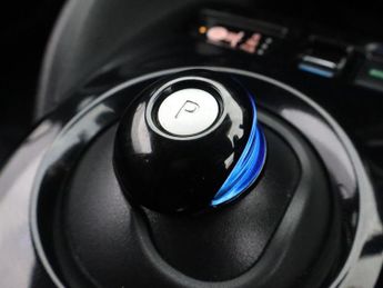 NISSAN LEAF 59kWh e+ Tekna Hatchback 5dr Electric Auto (217 ps)