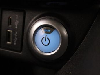 NISSAN LEAF 59kWh e+ Tekna Hatchback 5dr Electric Auto (217 ps)