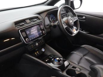 NISSAN LEAF 59kWh e+ Tekna Hatchback 5dr Electric Auto (217 ps)