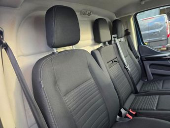 FORD TRANSIT CUSTOM Euro 6 hybrid Panel van, 49,999 miles, Automatic Gearbox, Sat Na