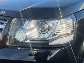 LAND ROVER FREELANDER 2 2.2 SD4 XS SUV 5dr Diesel CommandShift 4WD Euro 5 (190 ps)