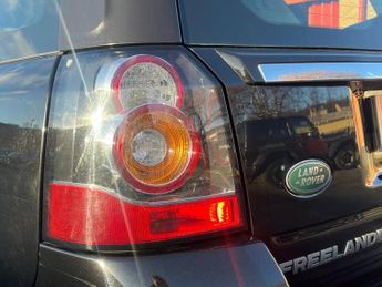 LAND ROVER FREELANDER 2 2.2 SD4 XS SUV 5dr Diesel CommandShift 4WD Euro 5 (190 ps)