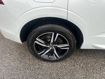 VOLVO XC60 2.0 D4 R-Design SUV 5dr Diesel Auto AWD Euro 6 (s/s) (190 ps)